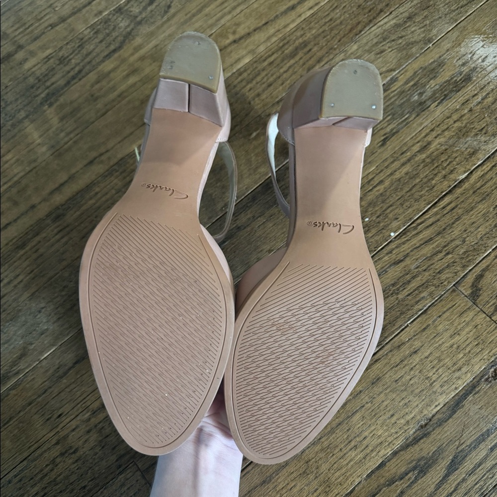 Clark’s Heels - Picture 3 of 3